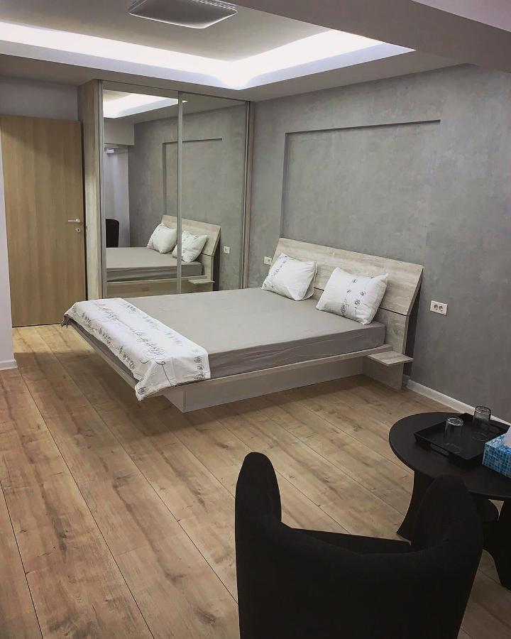בוקרשט Mega Residance Studios מראה חיצוני תמונה